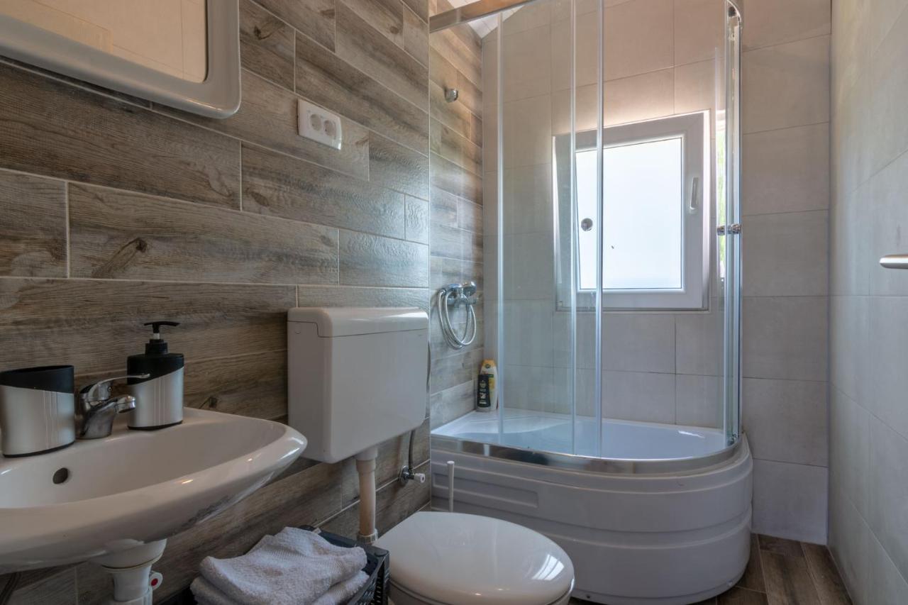 Hakuna Matata Apartments Ulcinj Buitenkant foto